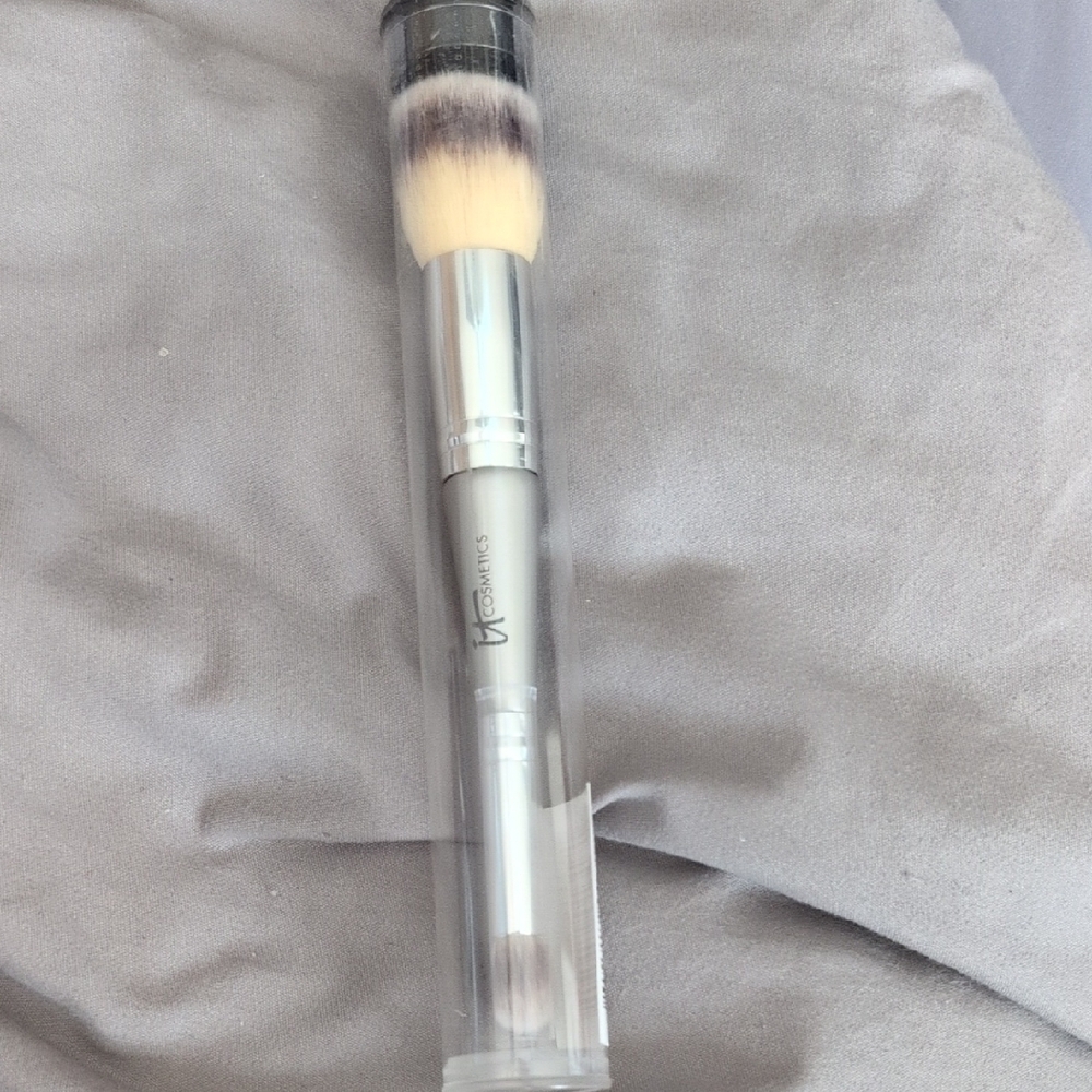 IT Cosmetics Dual-Ended Heavenly Luxe™ Complexion Perfection Brush #7 - Silver